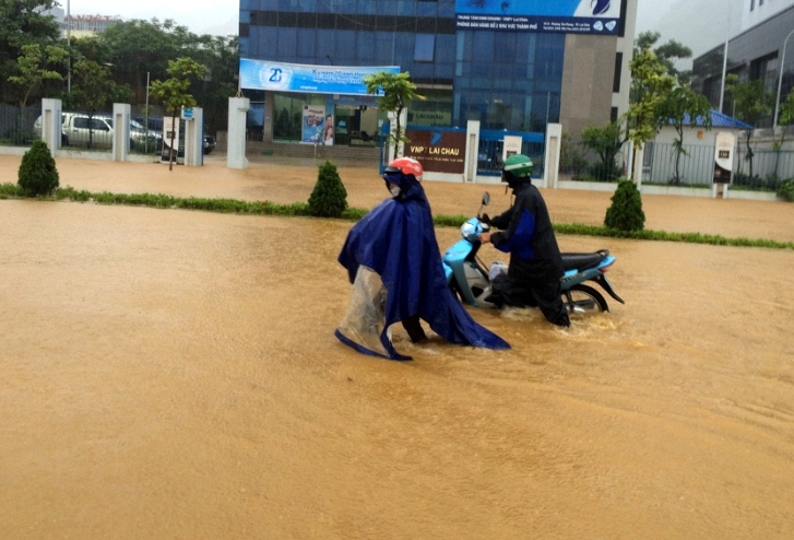 Thừa Thiên- Huế hoãn đại hội Đảng bộ tỉnh để tập trung khắc phục hậu quả lũ lụt